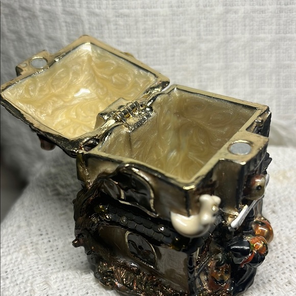 Fitz and Floyd Figurine enamel trinket box - Rare Hooty House 🎃 - Picture 3 of 8